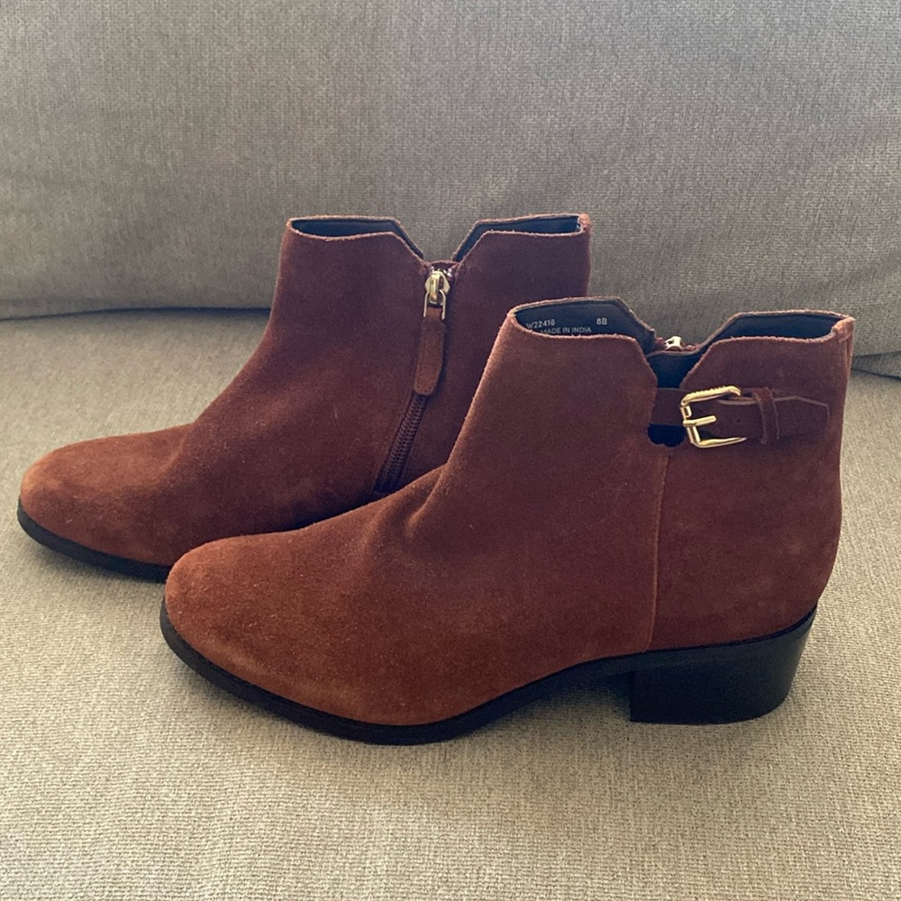 Cole Haan Haidyn bootie in brown suede. NEVER WORN. Size 8.